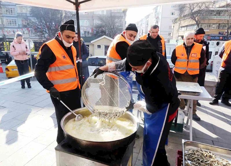 Yenimahalle hamsiye doydu
